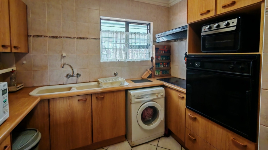 3 Bedroom Property for Sale in Mossel Bay Central Western Cape